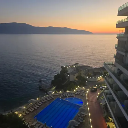 Aivi's * Vlorë